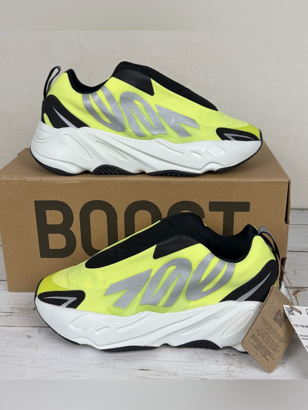 adidas Yeezy Boost 700 MNVN Laceless 'Phosphor' sneakers 4.5Y New In Box GY2055